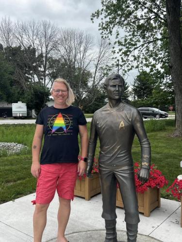 Riverside, Iowa<br><br>Sarah poses next to the Captain Kirk statue in the future birthplace of James T. Kirk.